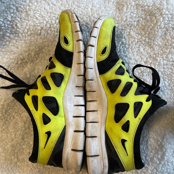 Nike sneakers size 10 - Picture 3 of 9